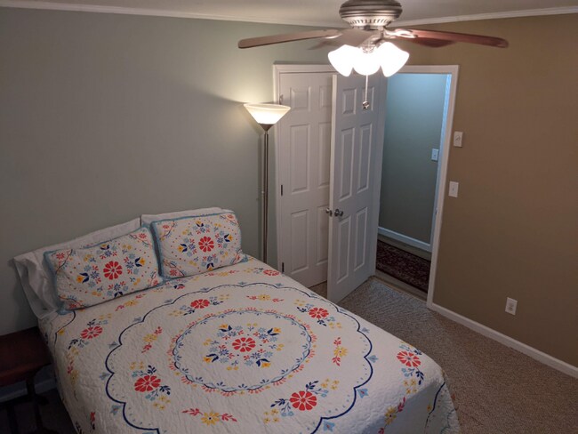 Building Photo - 361 Chestnut Knob Trl