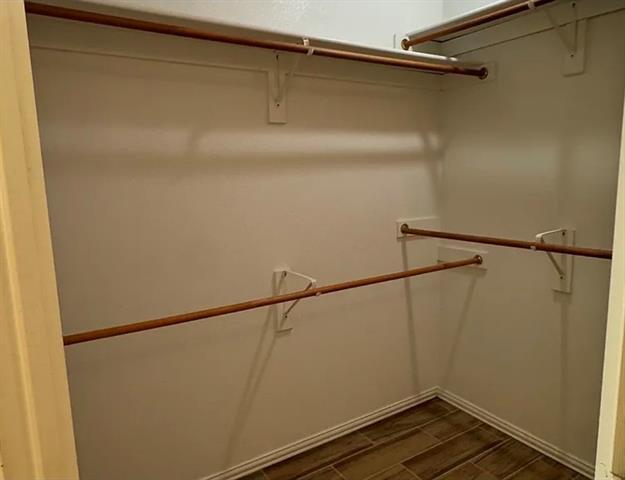 Building Photo - 5013 Goldenrod Dr