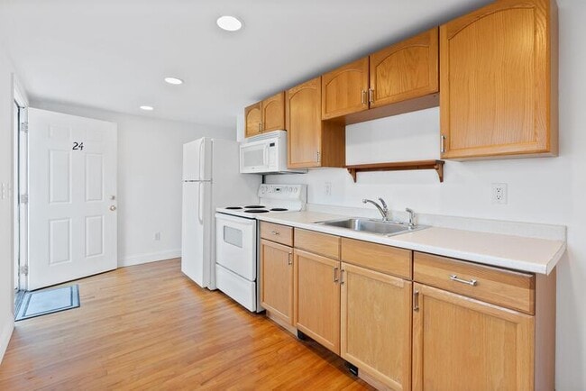Building Photo - 24 Stimson St