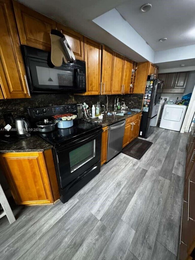 Building Photo - 19416 NE 26th Ave