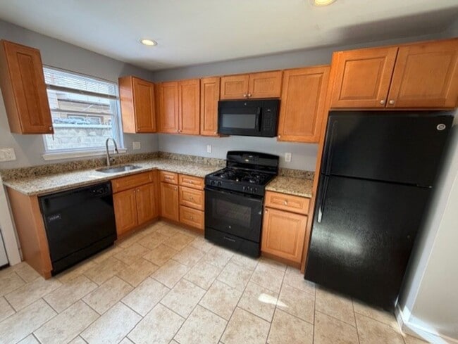 Building Photo - Beauty in LOMO