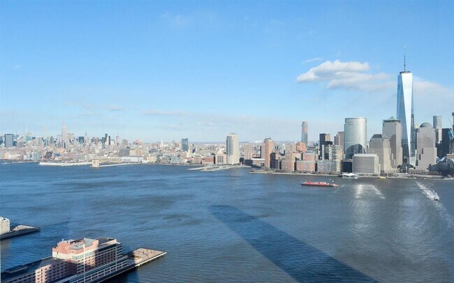 Building Photo - 77 Hudson St