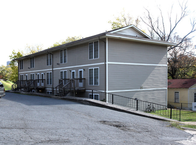 Primary Photo - Barton Oaks Apartments