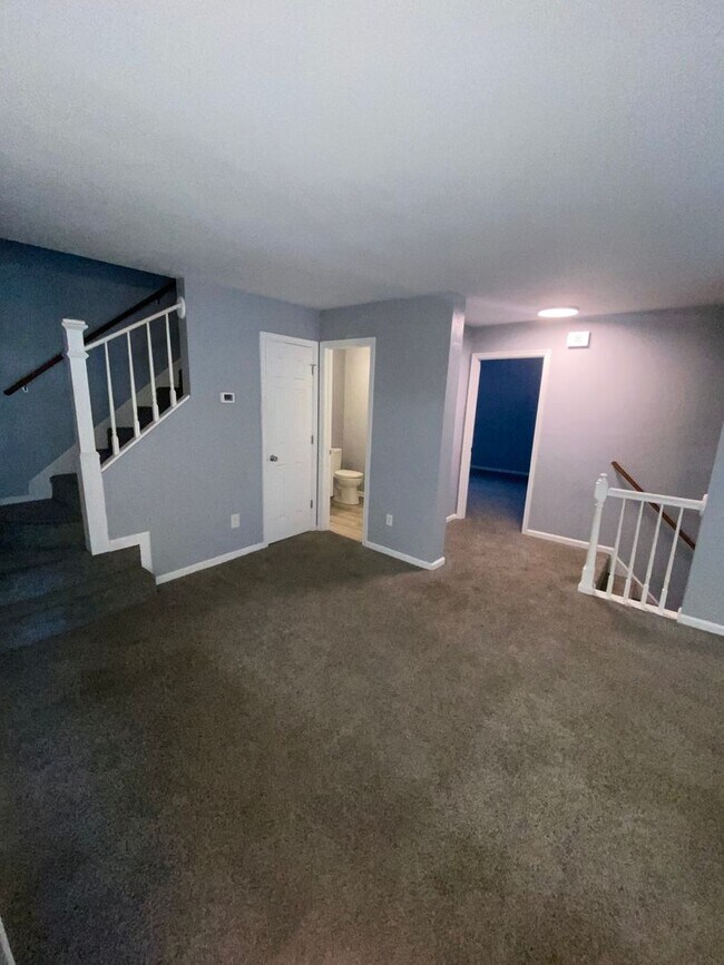 Building Photo - 856 Whistling Swan Dr