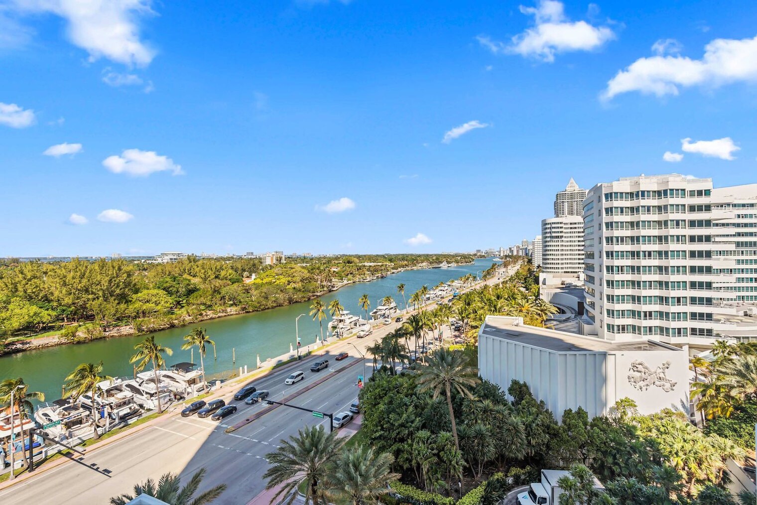 Building Photo - 4441 Collins Ave