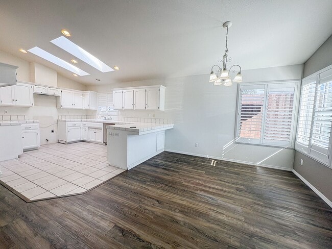 Building Photo - Unique 3 Bedroom, 3 Bathroom Home in Oceano