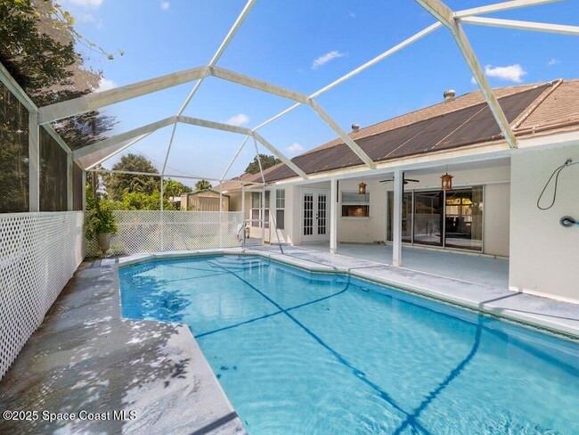 Building Photo - 1026 Blossom Dr