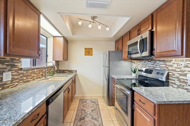 Building Photo - 16510 E Palisades Blvd