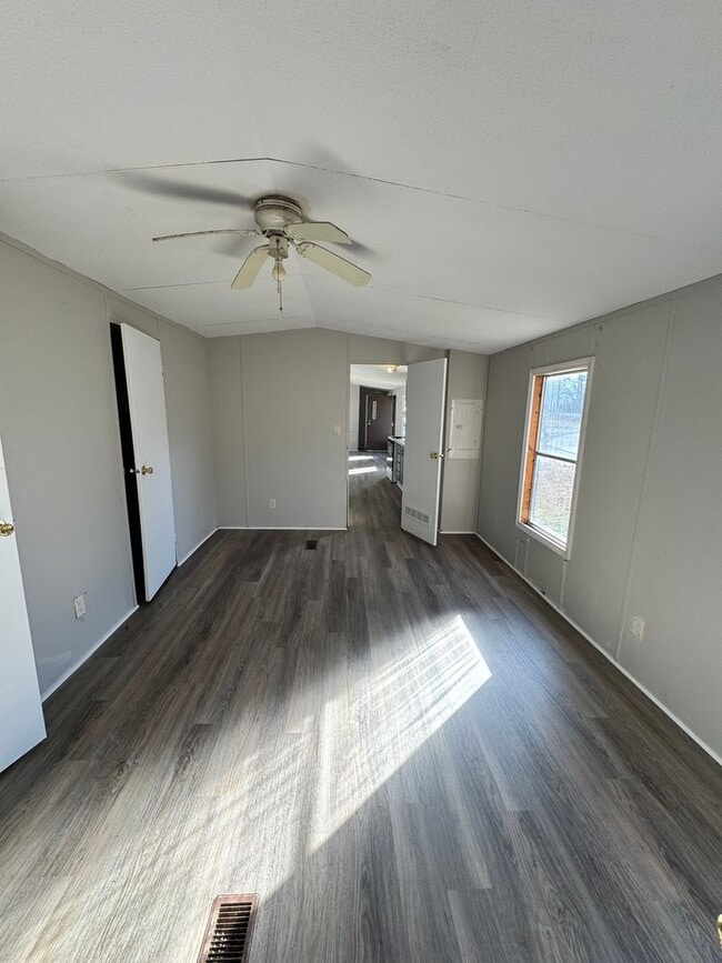 Building Photo - 2/2 Single Wide in Ellenboro, NC