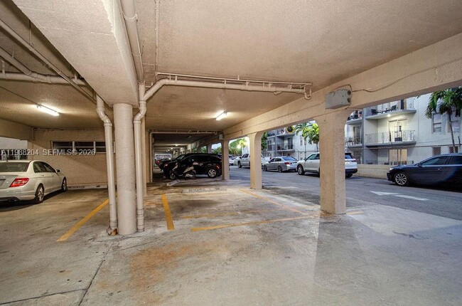 Building Photo - 6215 W 20th Ave