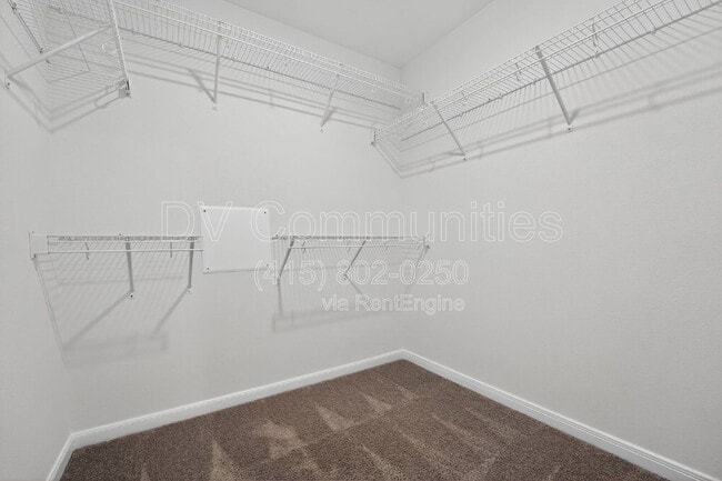 Building Photo - 582 Gabbro Gdns