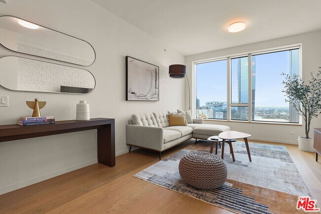 Building Photo - 889 Francisco St