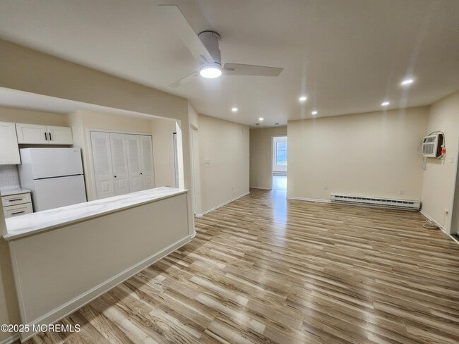 Building Photo - 129 Amberly Dr