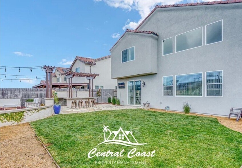 Building Photo - 0 Las Flores Dr