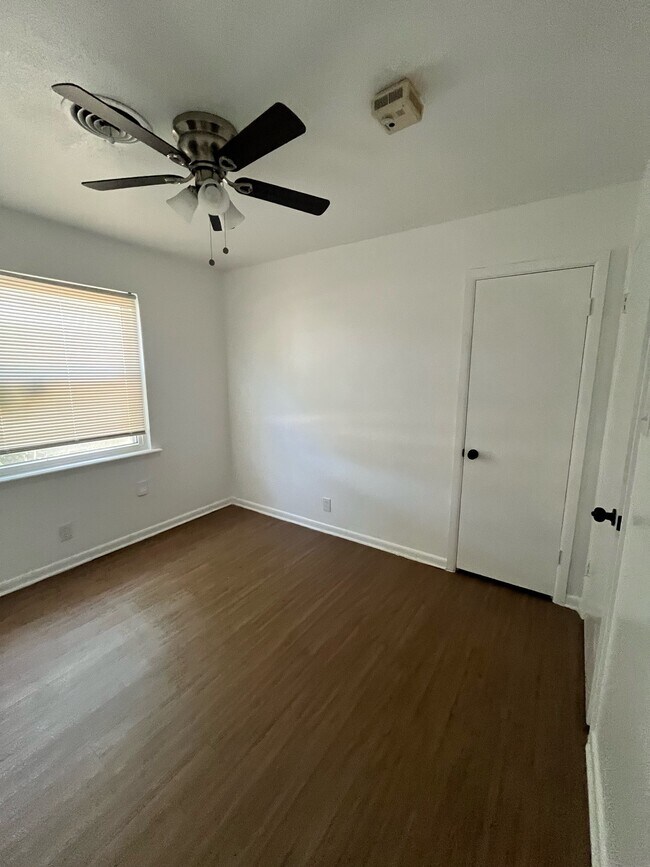 Building Photo - 110 Leighton Dr