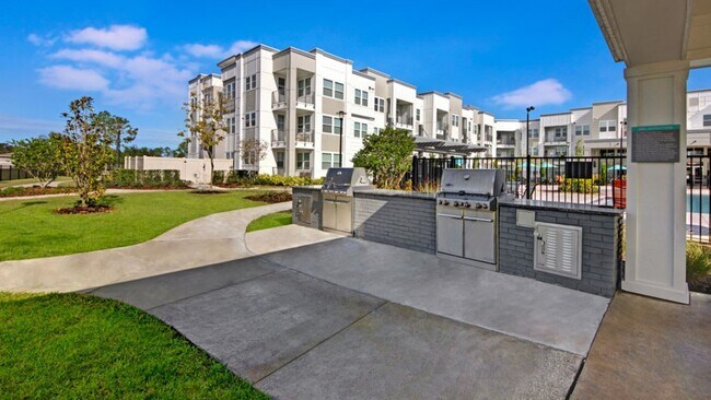 Building Photo - 13000 Breaking Dawn Dr