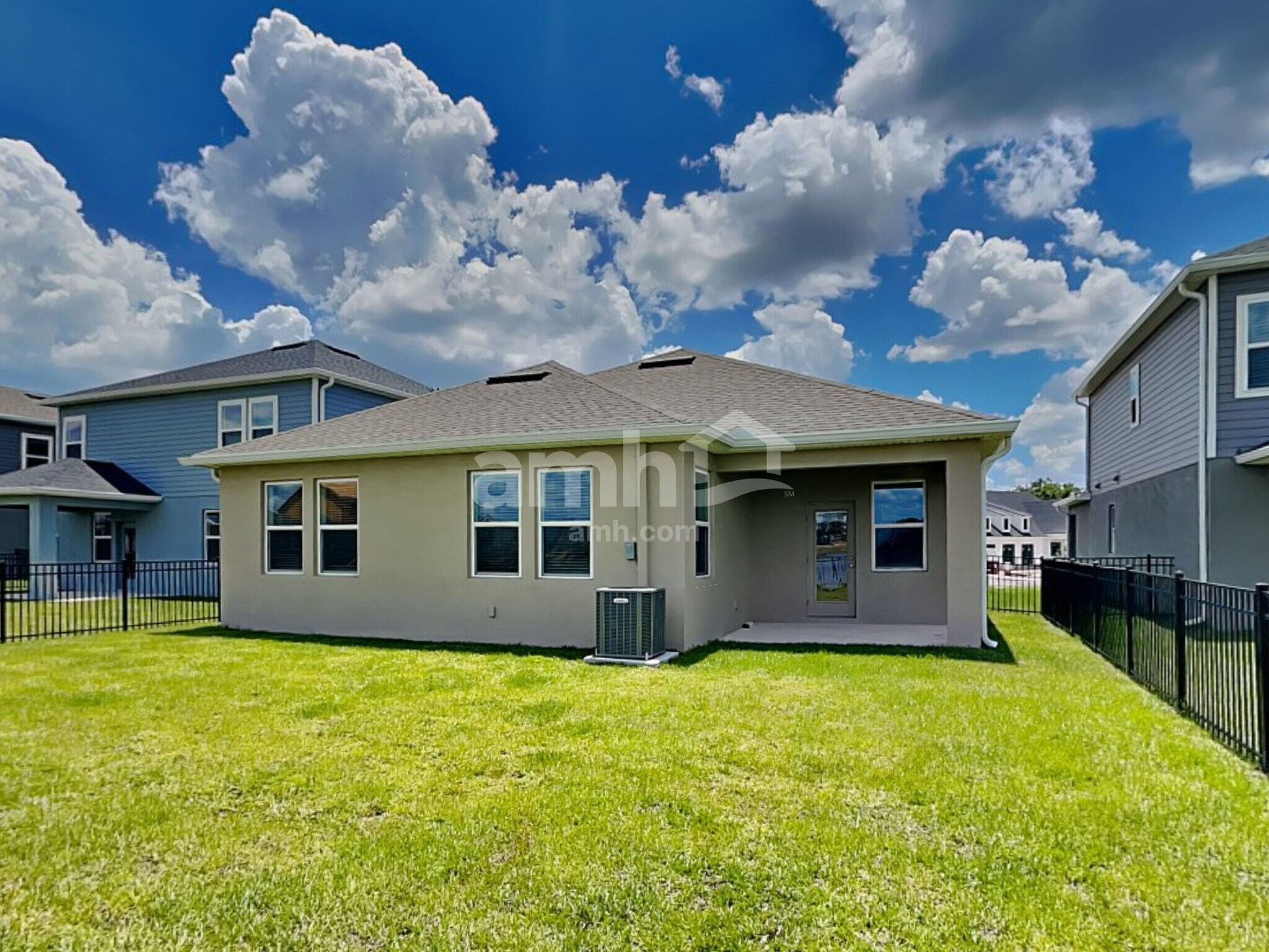 Building Photo - 14519 Cedar Mill Dr