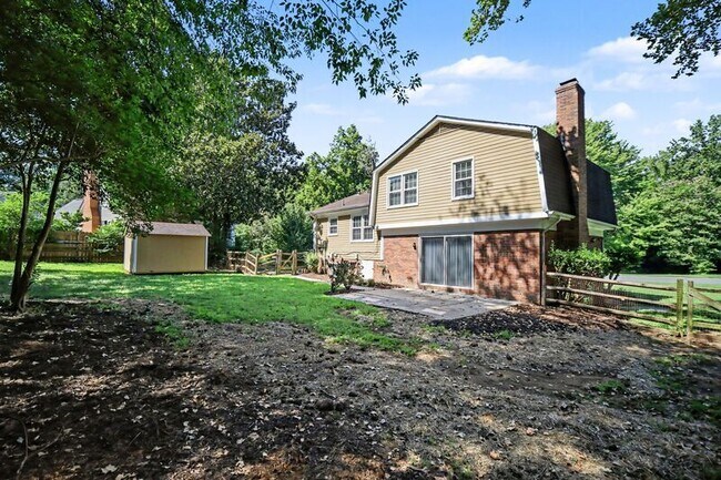 Building Photo - 8301 Nathanael Greene Ln