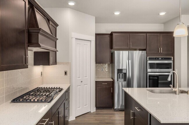 Building Photo - Beautiful Almost new home in Lake Stevens!