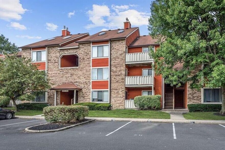 Building Photo - 2514 Sussex Ct