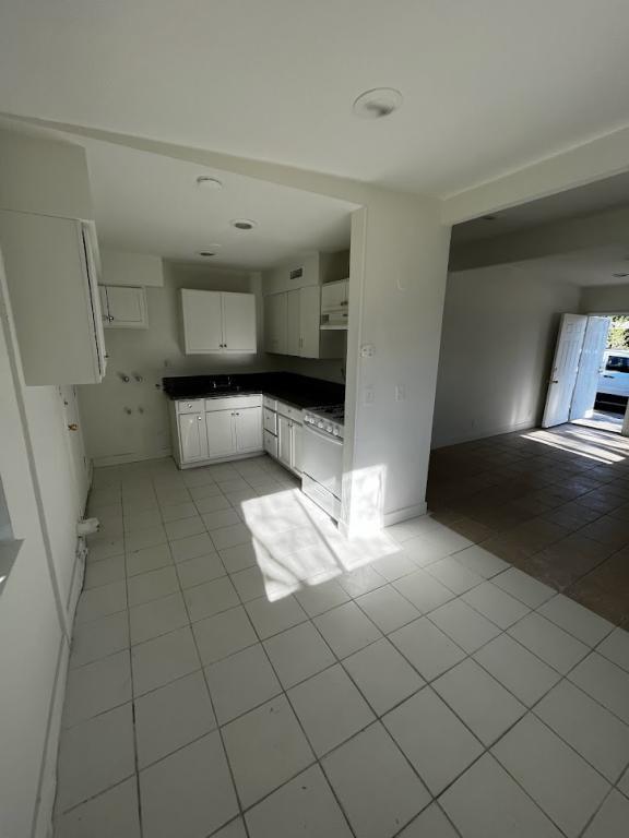 Building Photo - 38907 9th St E