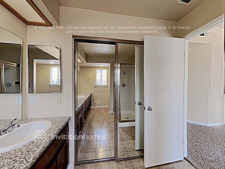 Building Photo - 8601 Marmon Way