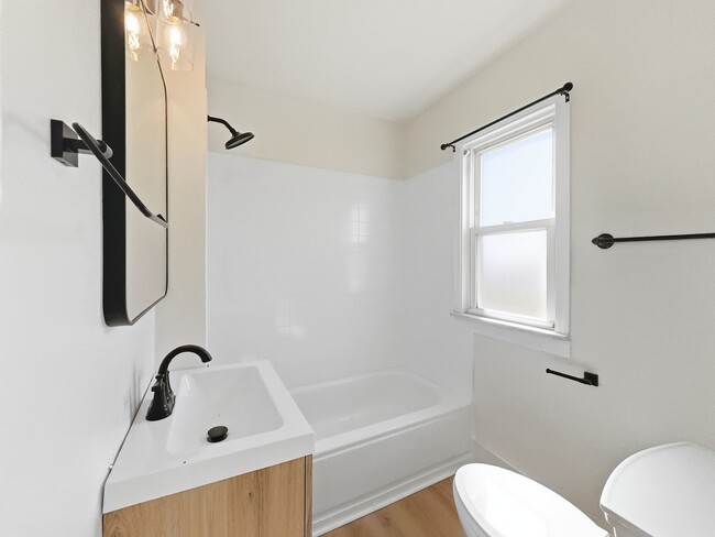 Building Photo - 41 W George Ave