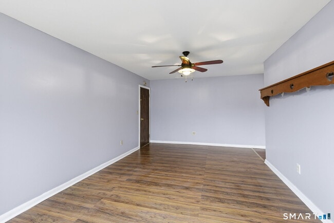 Building Photo - 44 E Cedar St