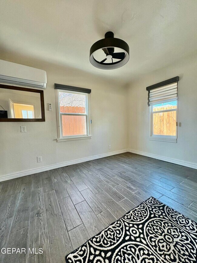 Building Photo - 502 Cincinnati Ave