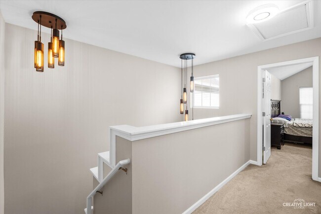 Building Photo - 3250 Cool Springs Ct