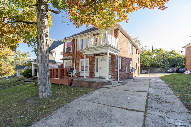 Building Photo - 2146 Wyndhurst Rd