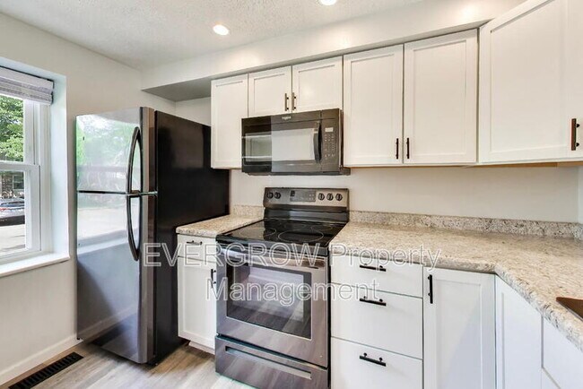 Building Photo - 3741 Lima Ct