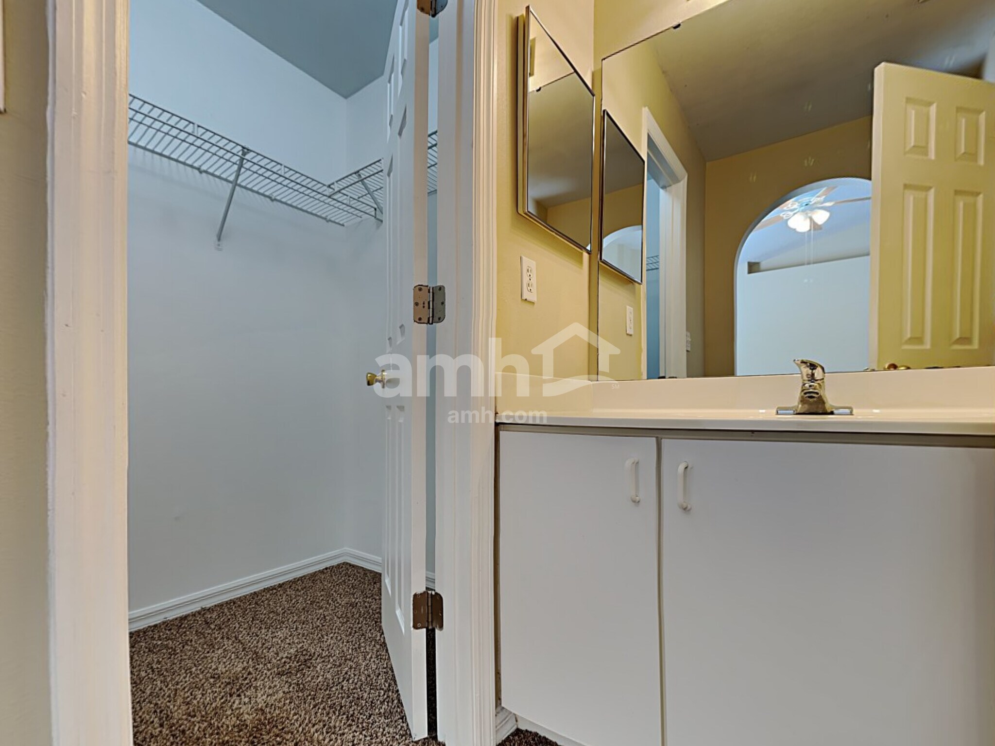 Building Photo - 2724 Maderia Cir