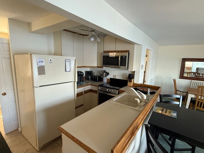 Building Photo - *PRICE DROP* Gorgeous Lake View Winter Ren...