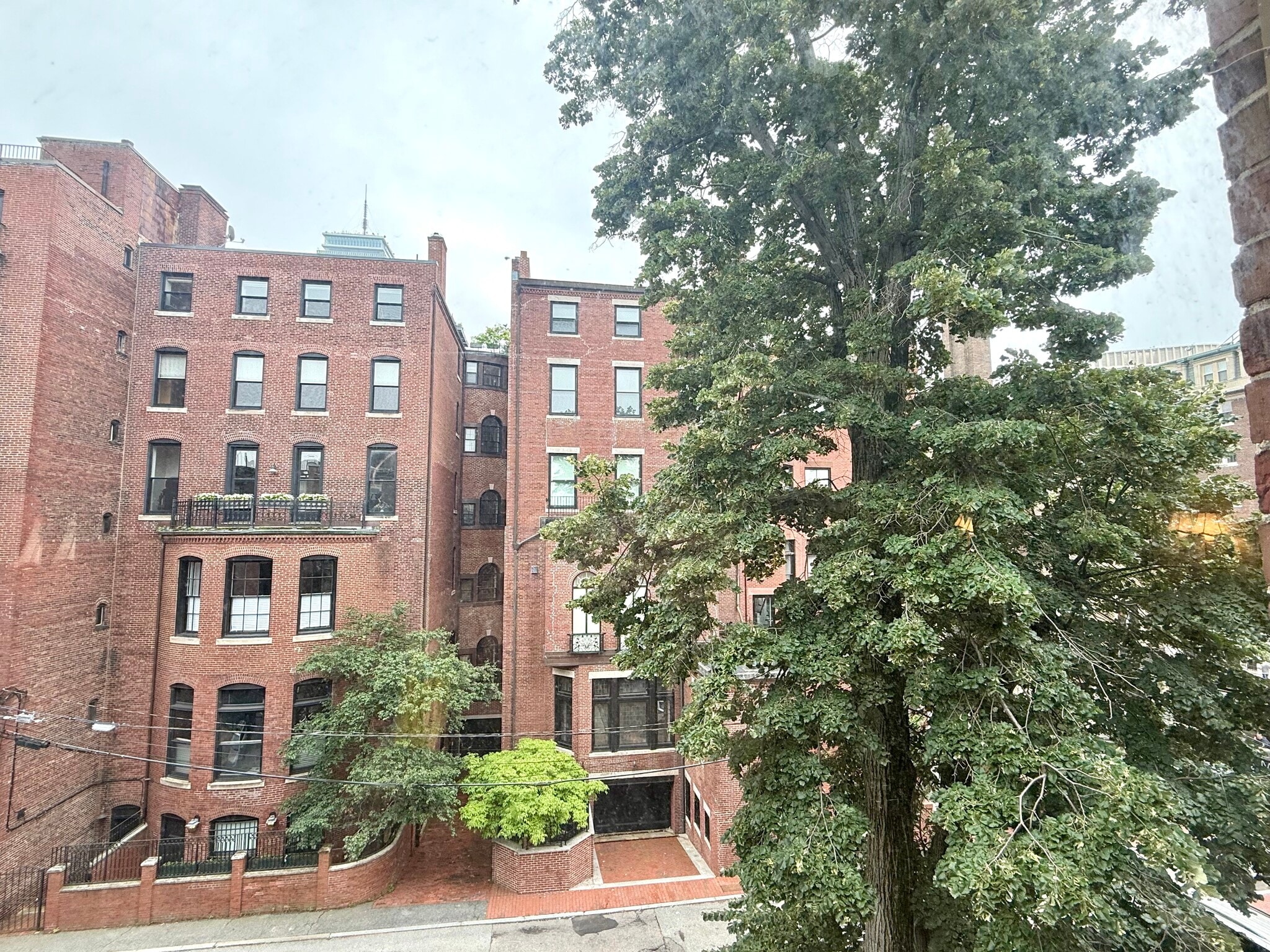 Building Photo - 354 Marlborough St