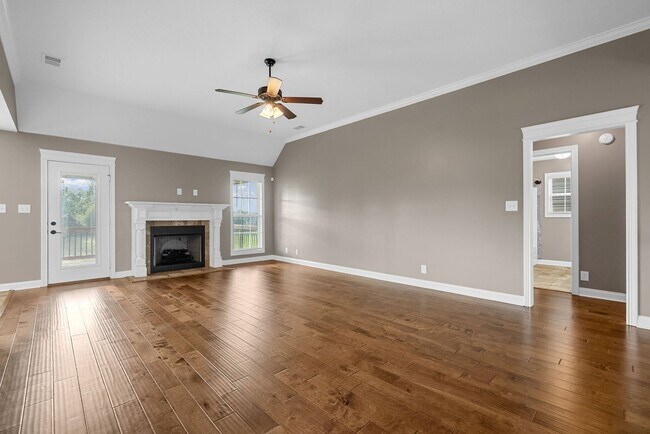 Building Photo - Stunningly Large Home Ready Today!