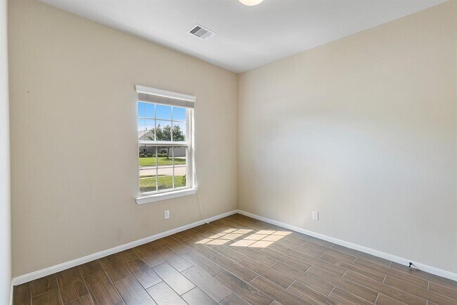 Building Photo - 10903 Woodwind Shadows Dr