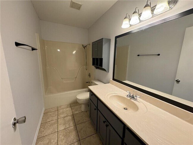 Building Photo - 590 Duckworth St