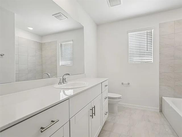 Building Photo - 522 Blanton St