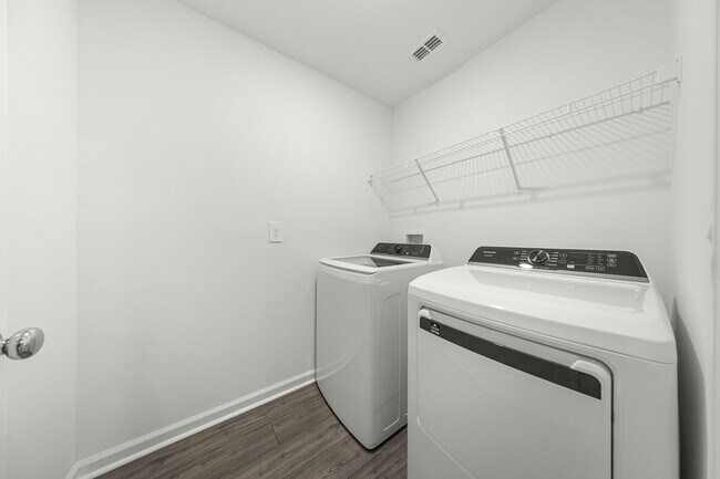 Building Photo - 4883 SW 81st Lp