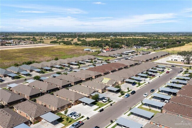 Building Photo - 9 E Eisenhower Ave