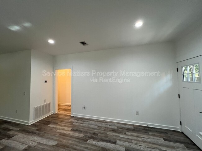 Building Photo - 6150 Franklin St