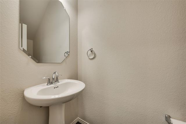 Building Photo - 235 Knapford Sta