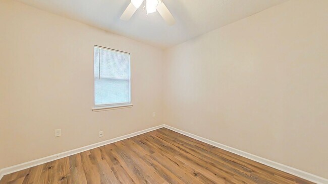 Building Photo - Cute Ranch in Columbia County!