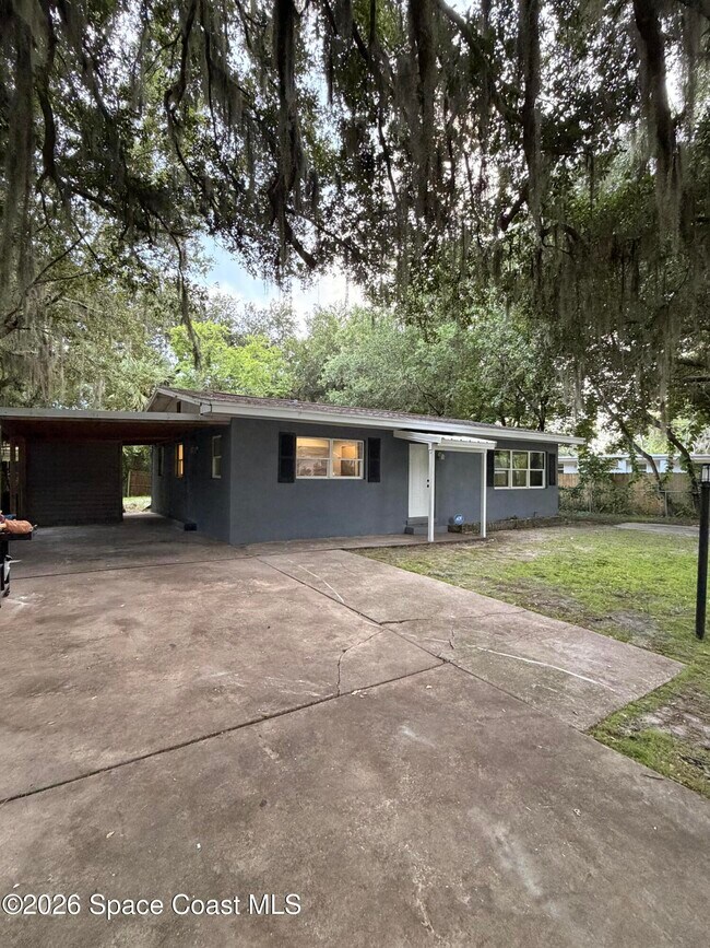 Building Photo - 2309 Anna Dr