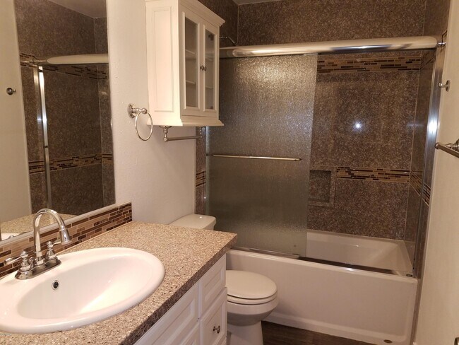 Building Photo - 1500 W Rio Salado Pkwy