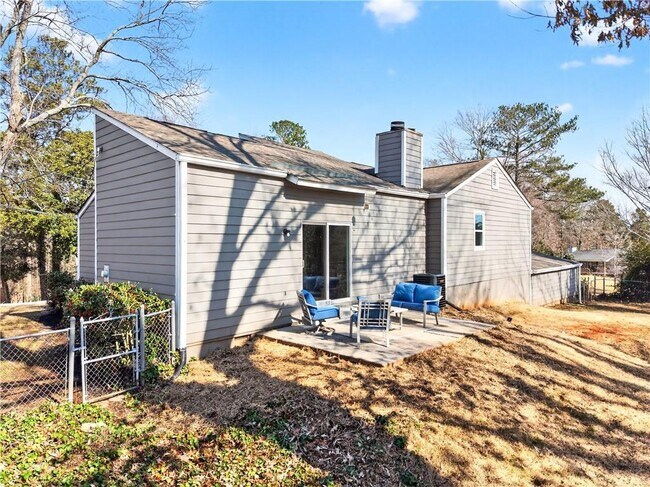 Building Photo - 4933 Dana Dr NE