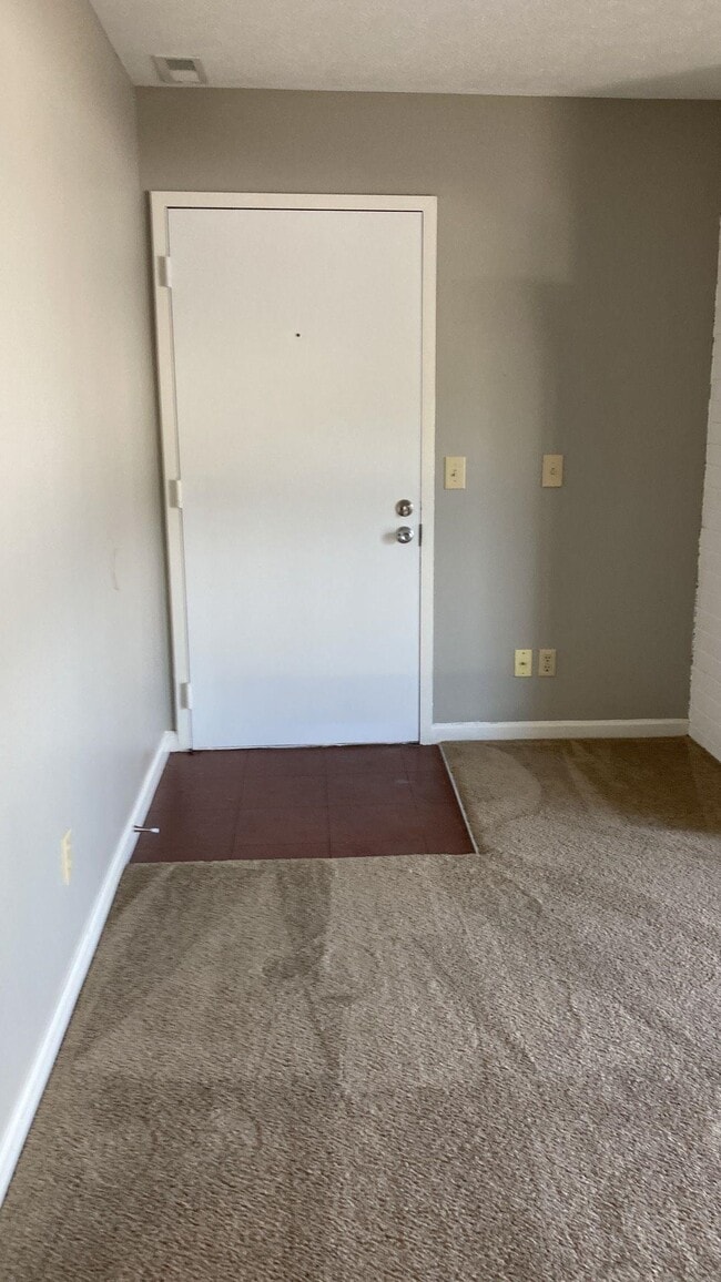 Building Photo - 1010 Blue Ridge Dr