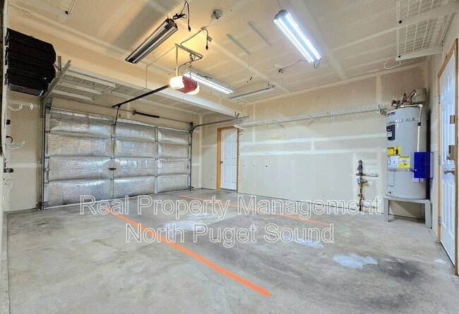 Building Photo - 1256 Ash Ave