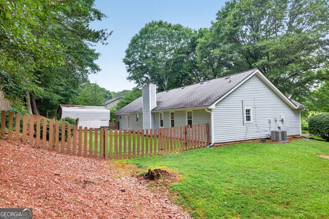Building Photo - 129 Springbrook Dr
